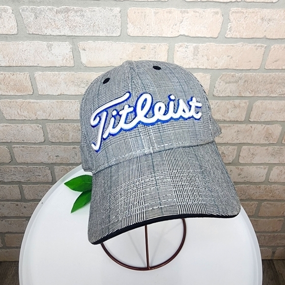 TITLEIST Cross Hatch Embroidered Adjustable Golf Hat - Picture 2 of 7